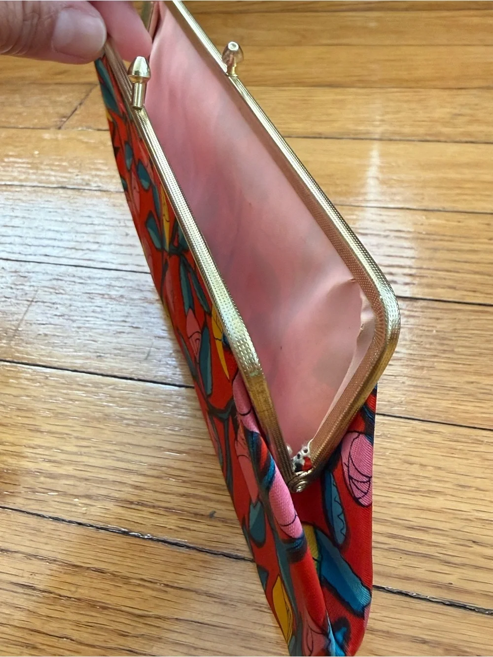 Vintage Red Floral Print Frame Clutch Wallet - Women's Accessory